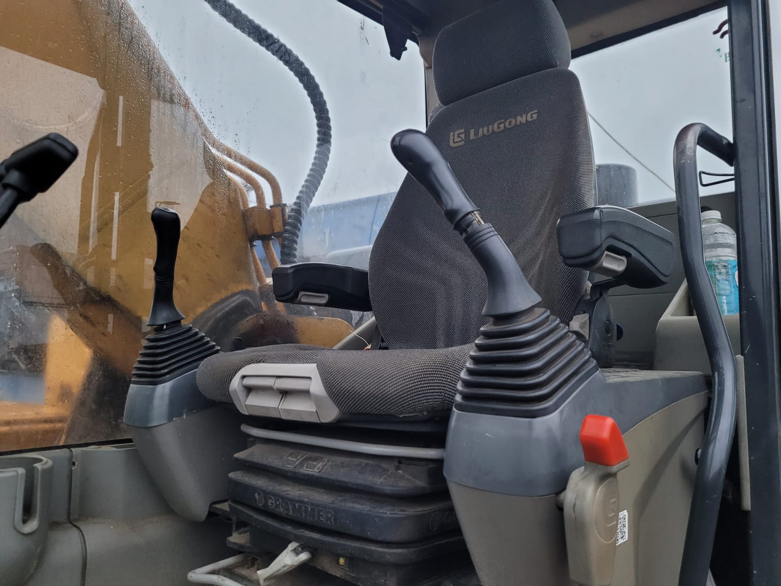 Excavadora LiuGong 922E año 2018 12.940 horas
