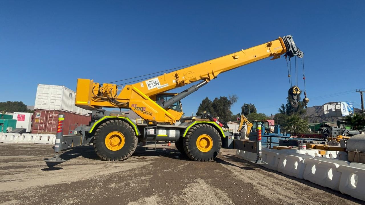 GRÚA TODO TERRENO GROVE RT700E – AÑO 2011 7.376 horas