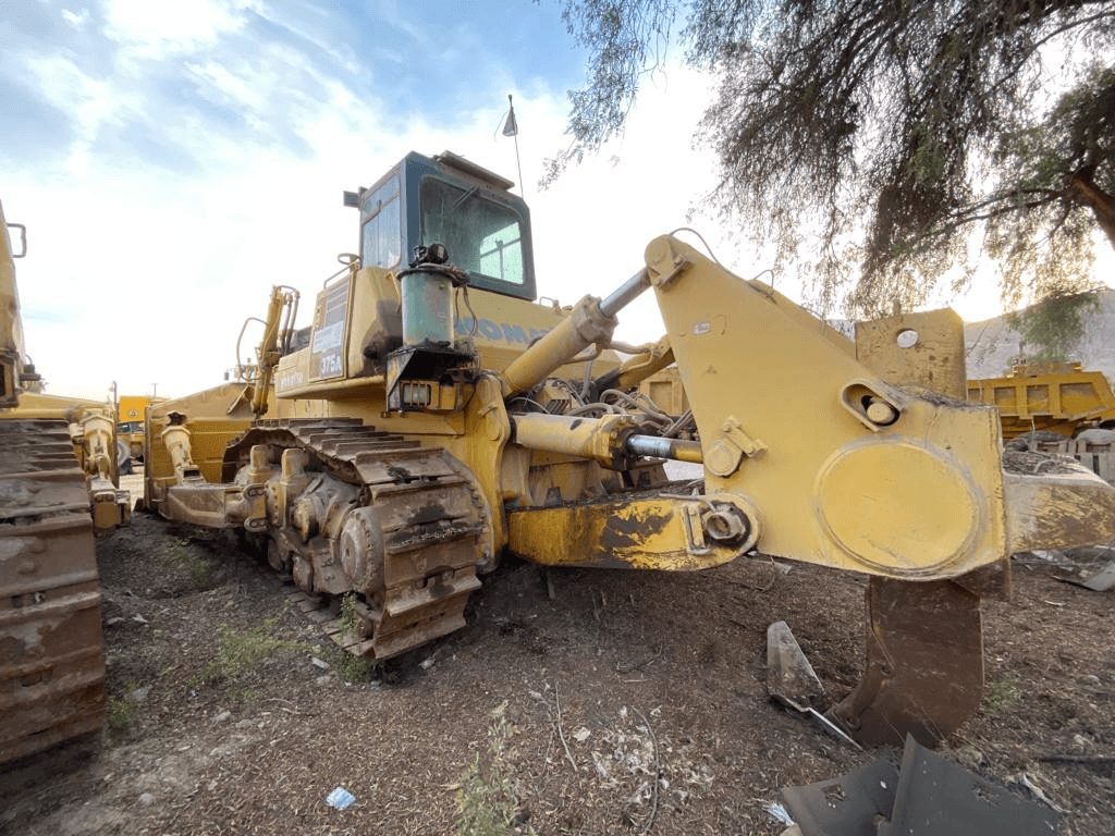 Bulldozer Komatsu D375 A-5 2007 - 13985 hrs