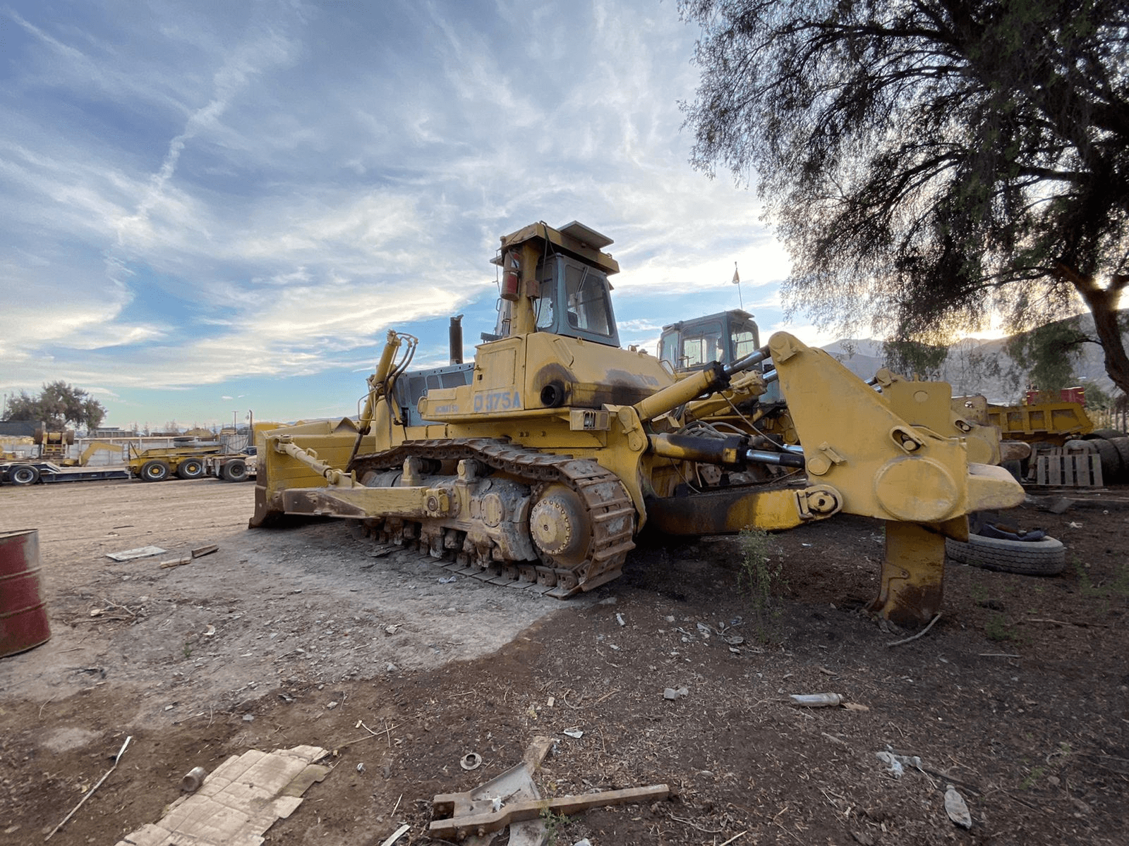 Bulldozer Komatsu D375 A-5 año 1998 - 20000 horas - Copiapó