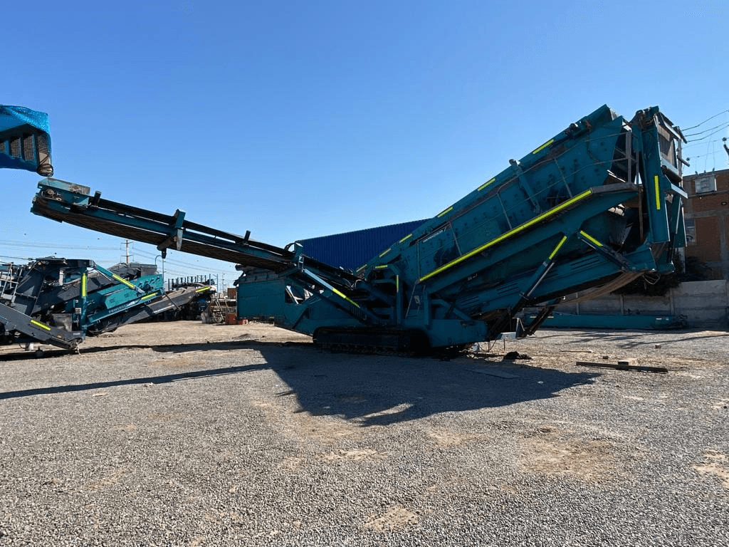 Seleccionadora Powerscreen Chieftain 2100X 2006 - 10000 horas