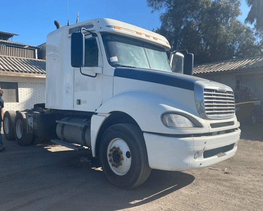 Tracto Camión Freightliner CL120 2015 en Copiapó