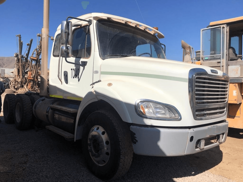 Tractocamión Freightliner M2112, 2019