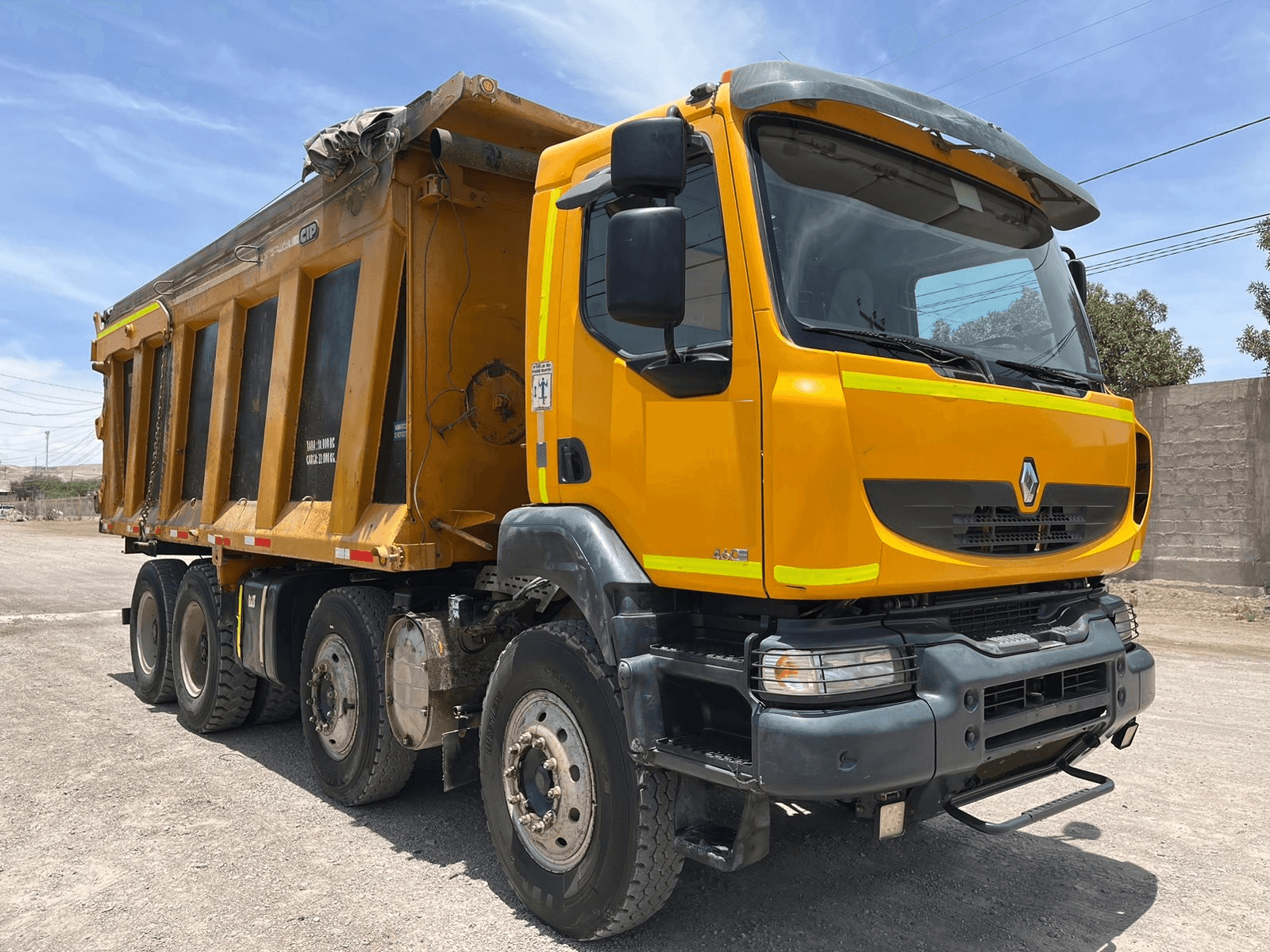 Camión Tolva Renault Kerax 24 m3 2014
