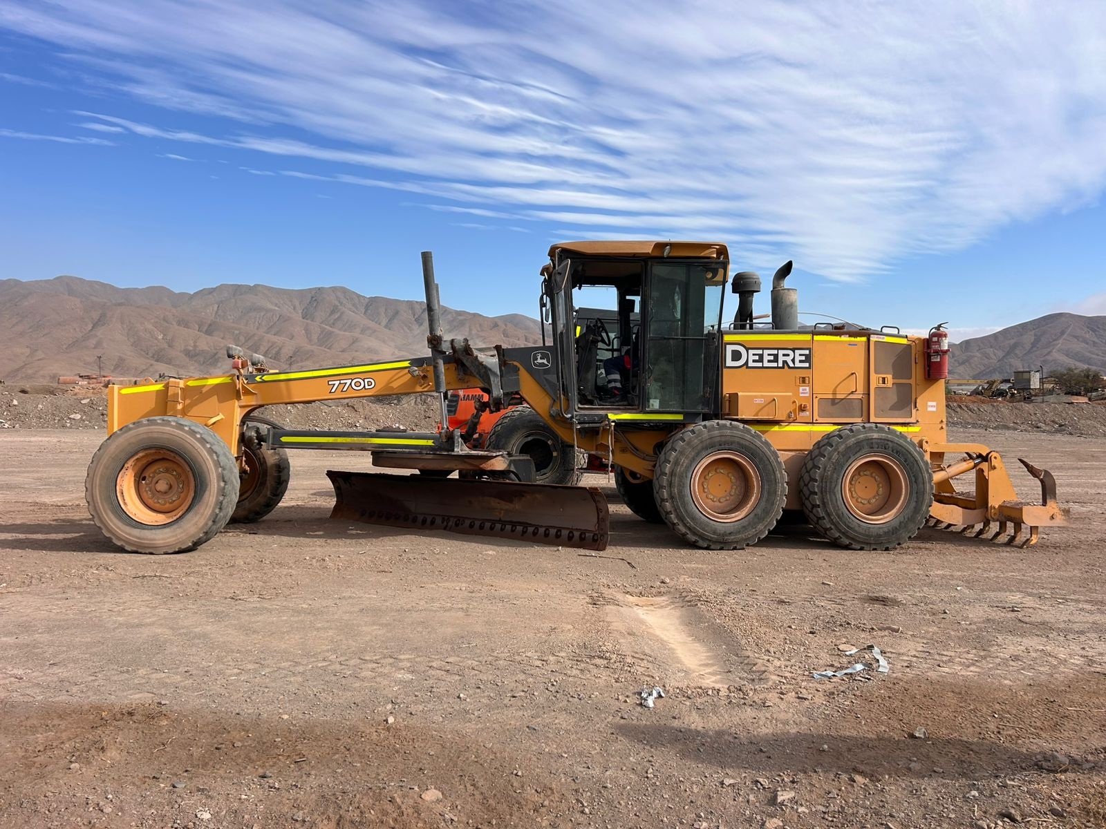 Motoniveladora John Deere 770D año 2009