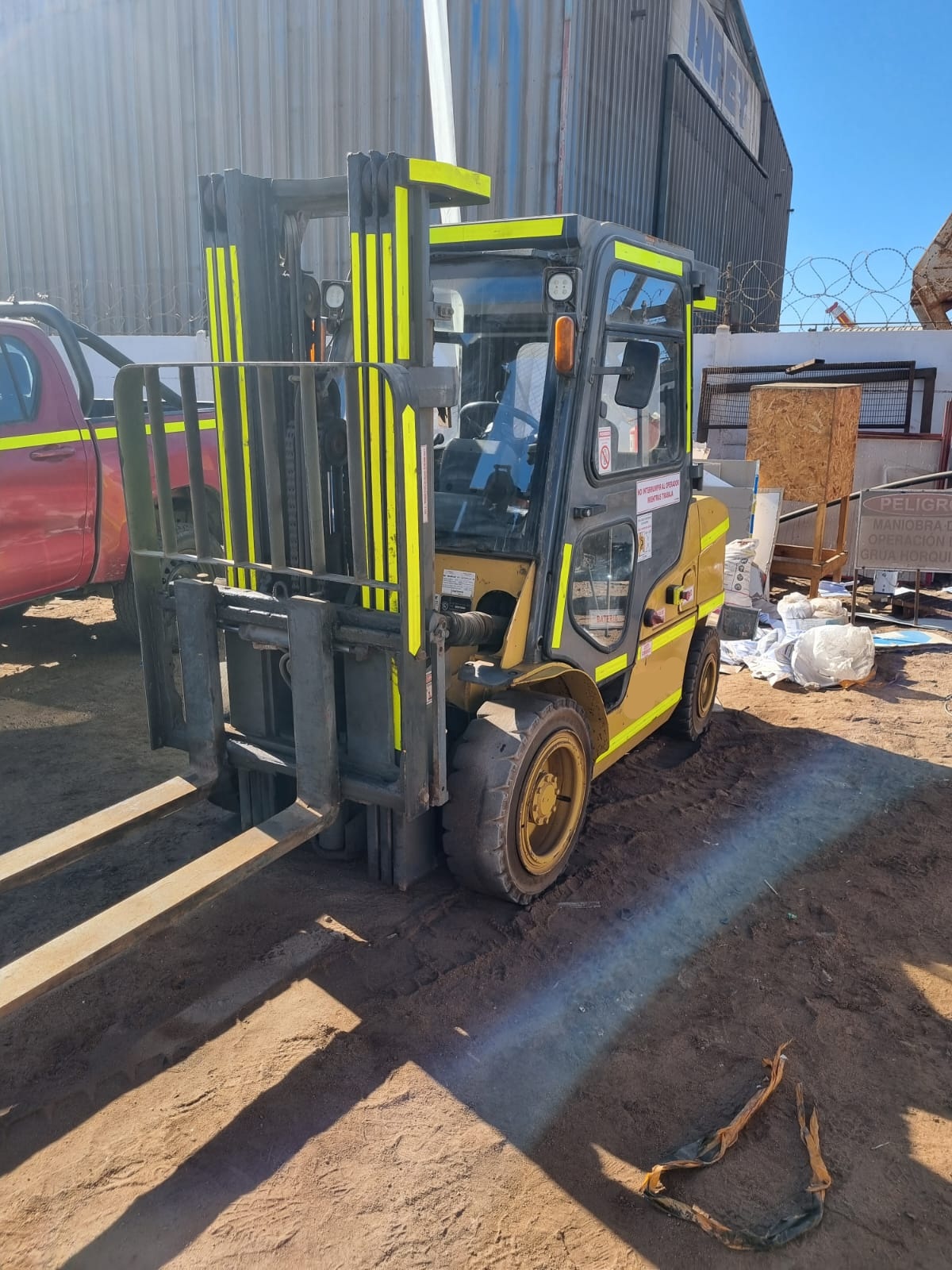 Grua Horquilla Caterpillar DP30nm año 2022 3 ton 1.650 horas