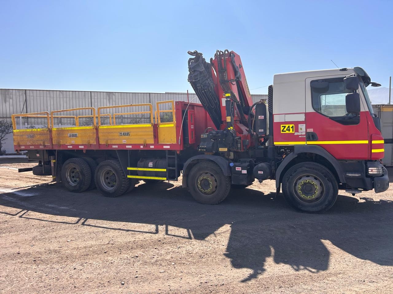 Camión Pluma 12 t Volvo VM año 2020 Pluma Palfinger PK38502