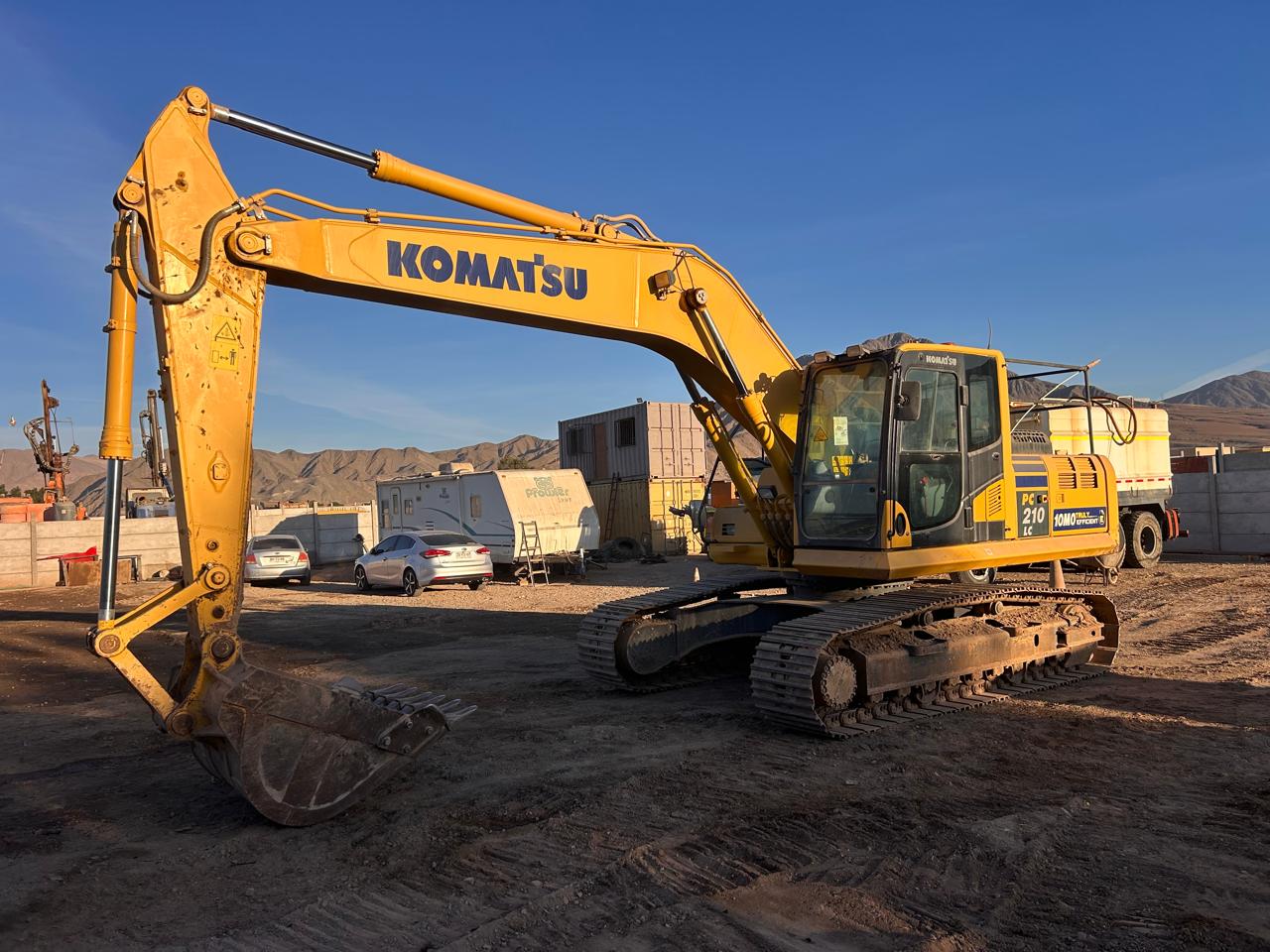 Excavadora Komatsu PC210LC año 2024 1.257 horas