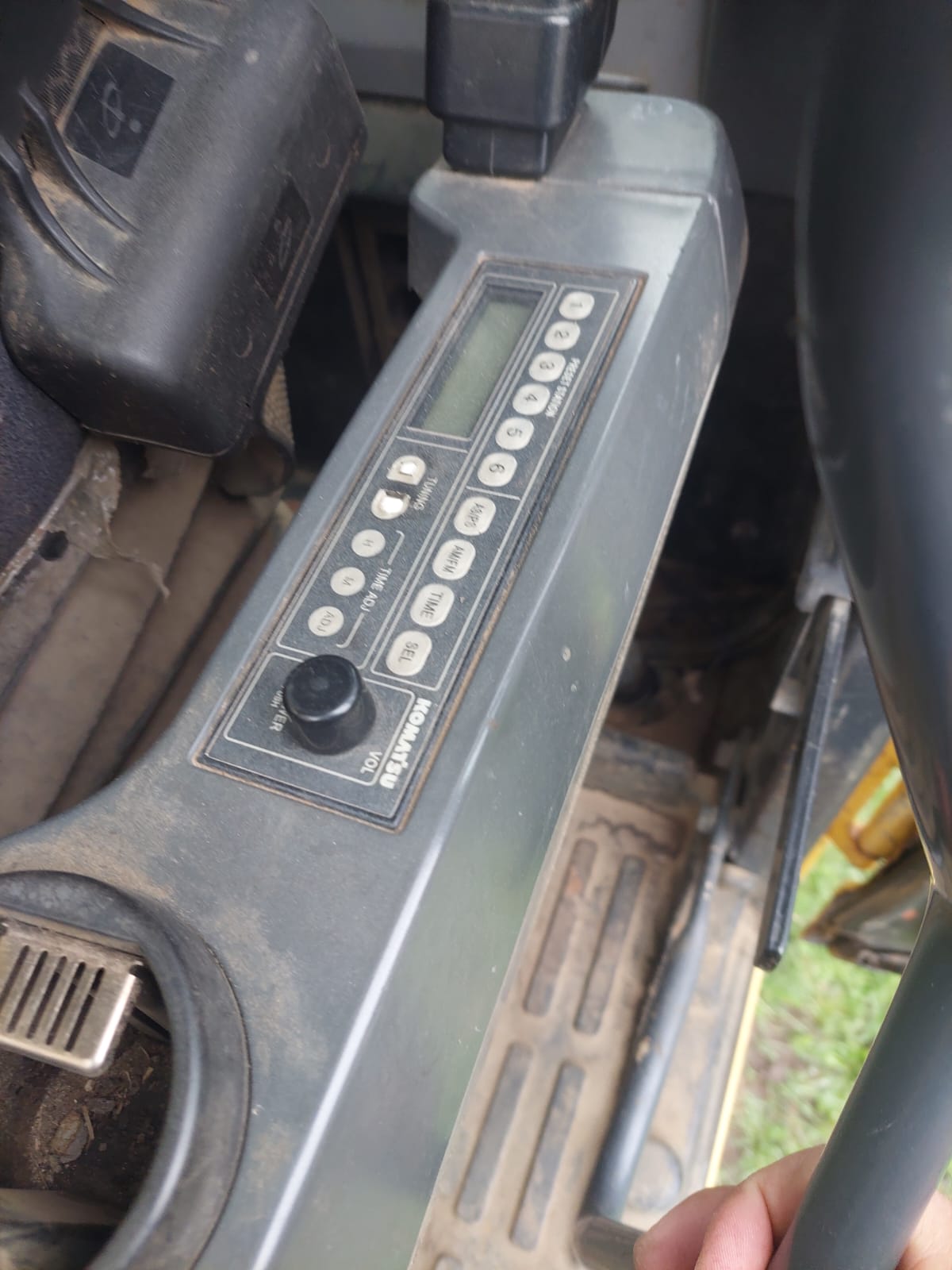 Excavadora Komatsu PC 200-8 2012 6.182 horas