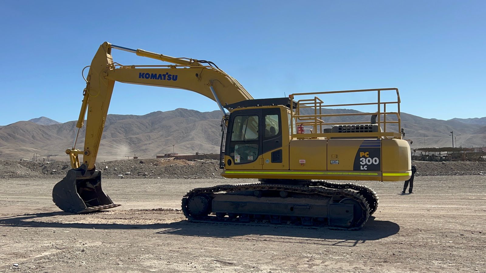 Excavadora Komatsu PC300LC Año 2019 6.110 horas