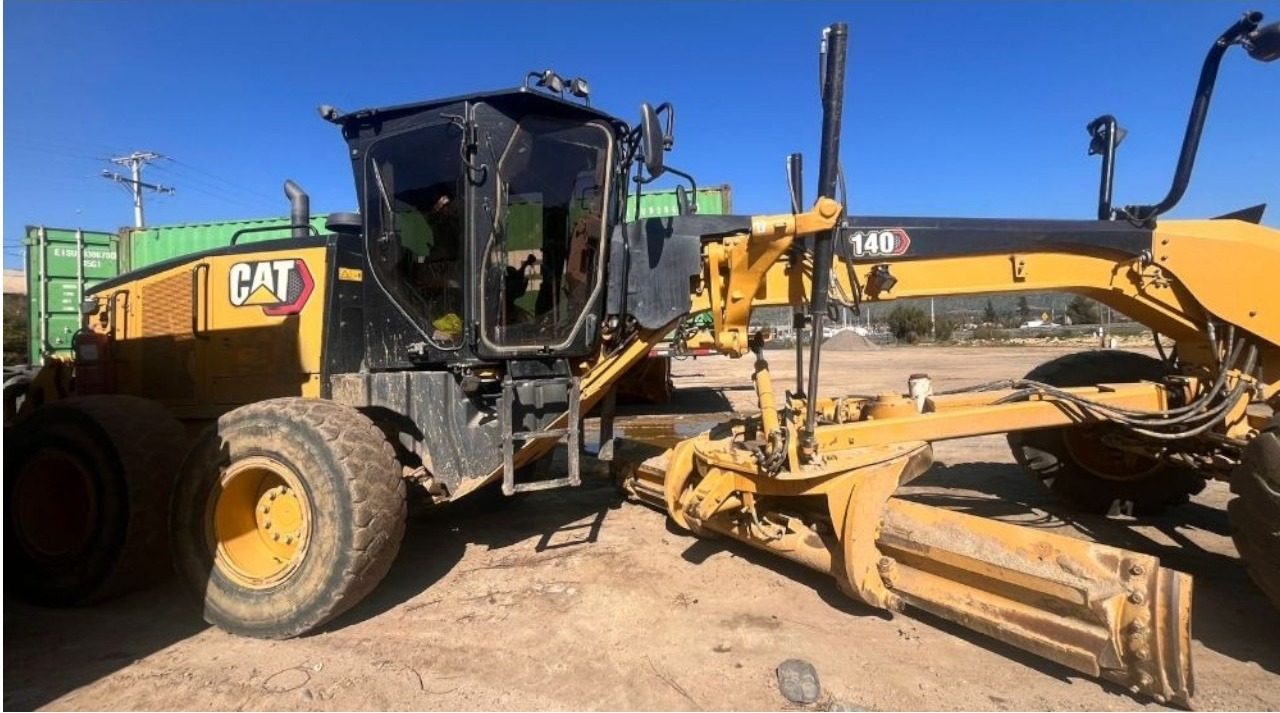 Motoniveladora Caterpillar 140 Año 2021 8.029 horas de trabajo