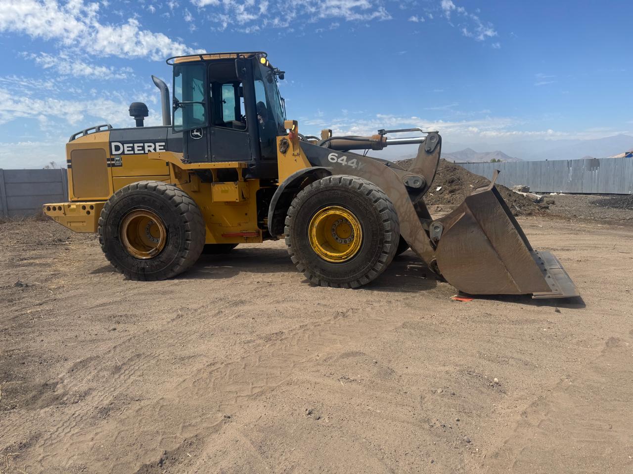 Cargador Frontal Joh Deere 644K Año 2017